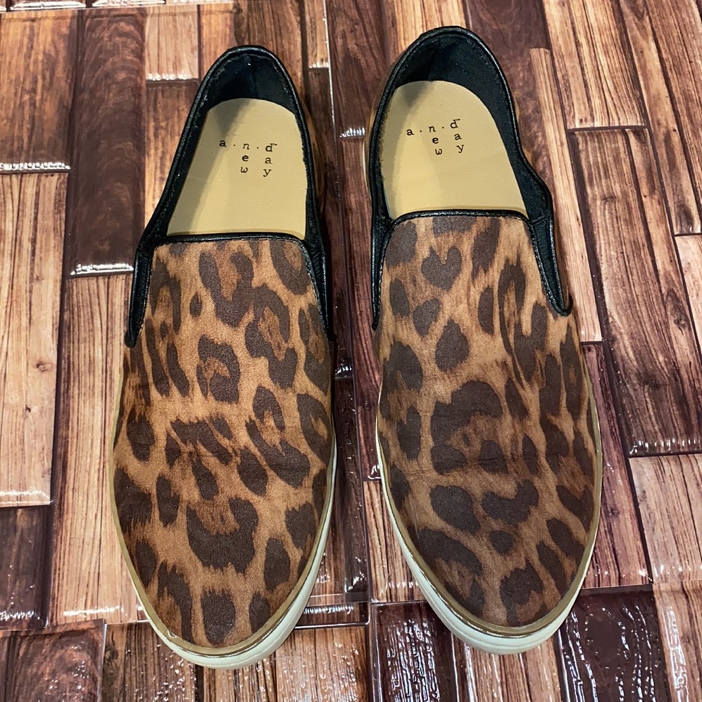 Leopard Flats - Picture 2 of 6